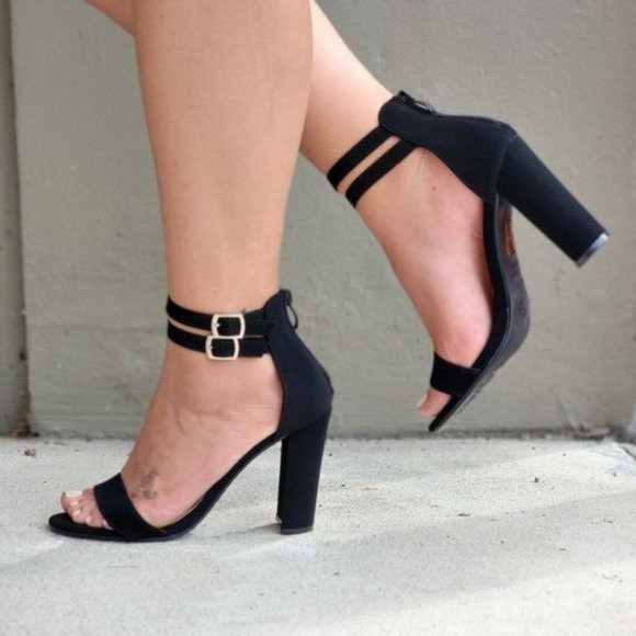 Women's Black Chunky Heeled Double Ankle Strap Sandals - Picture 1 of 5
